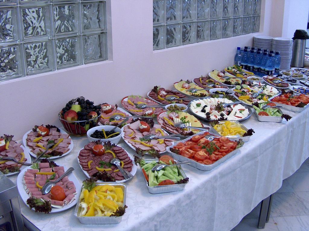 Hotel Floris شيا المظهر الخارجي الصورة