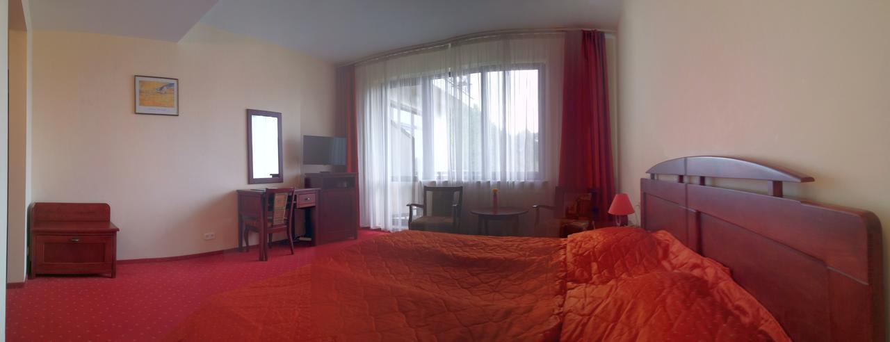Hotel Floris شيا المظهر الخارجي الصورة
