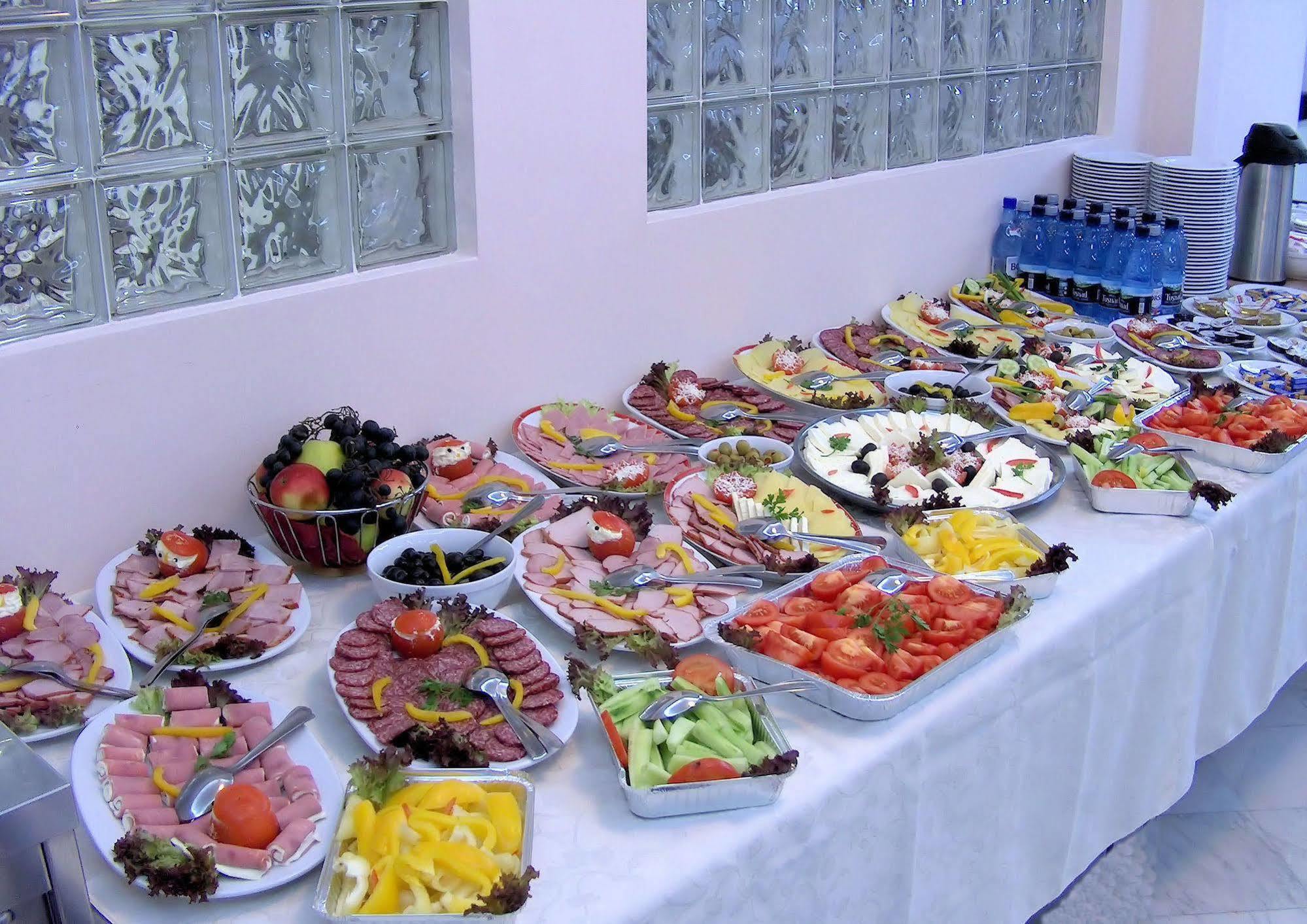 Hotel Floris شيا المظهر الخارجي الصورة